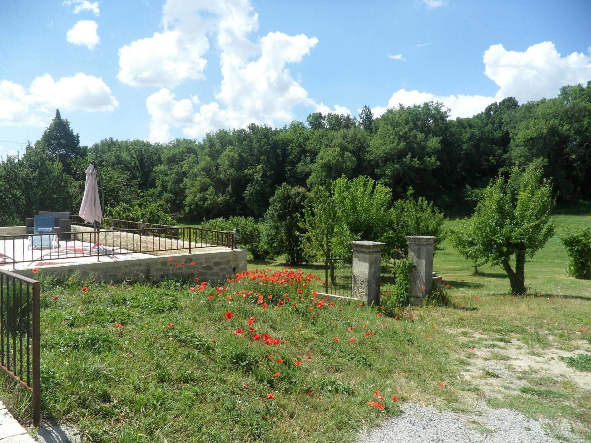 Les Anes De Forcalquier Hotel Exterior photo